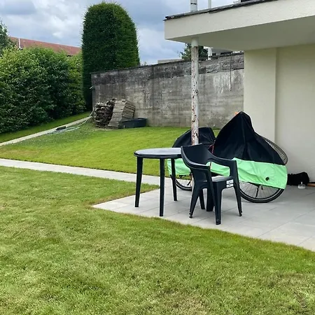 2 Zi Ferien Mietwohnung 60qm - Terrasse - Garten - Top-lage -